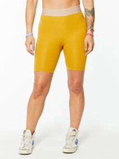 Varley Let’s Move Bike Short 7" Chai Tea