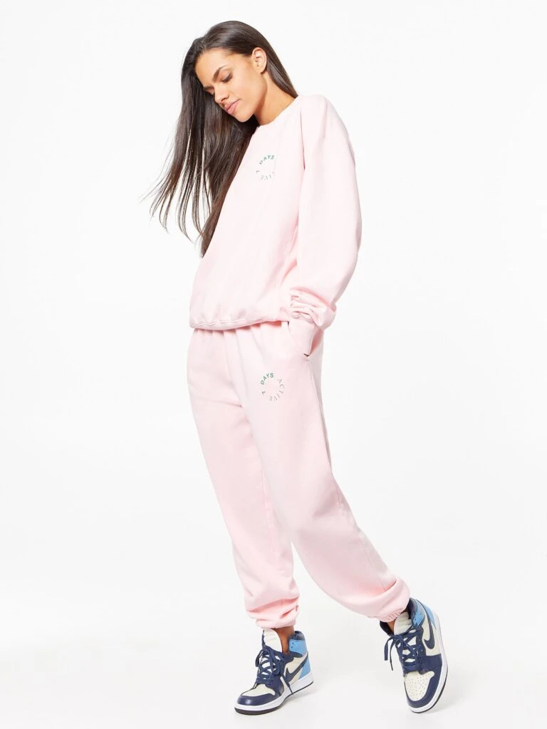 Neka Clothing -Neka Clothing SW66473265.6200.2 768x1024 1