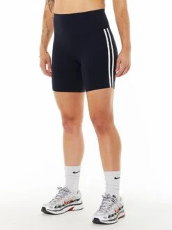 Ella Highwaist Airweight Short