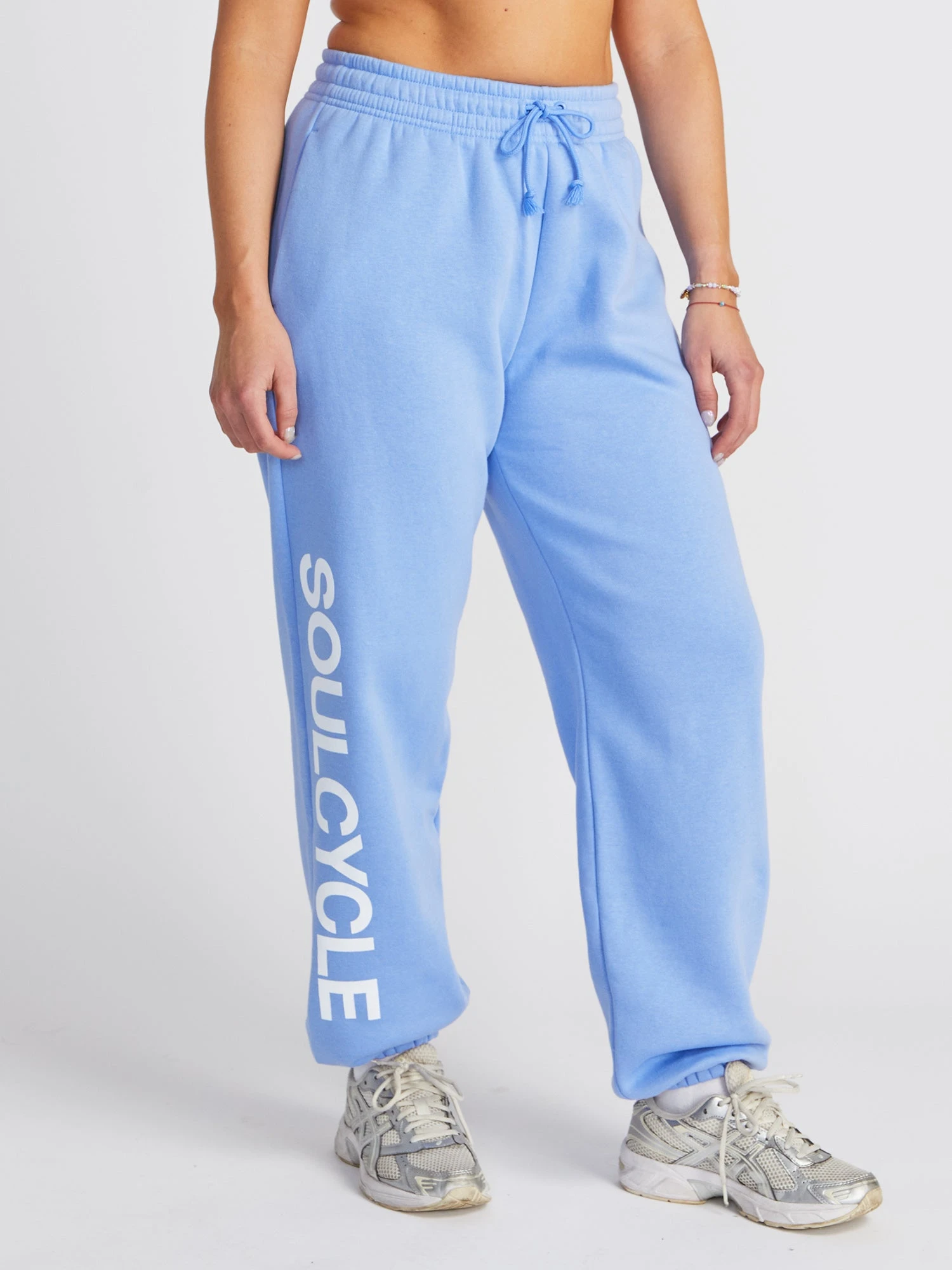 Nike High-Waisted Oversized Sweatpant 3 Nike High-Waisted Oversized Sweatpant