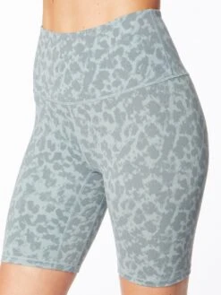 Varley Let’s Move Bike Short 7" Cucumber Blurred Animal -Neka Clothing SW87588069.4475.3