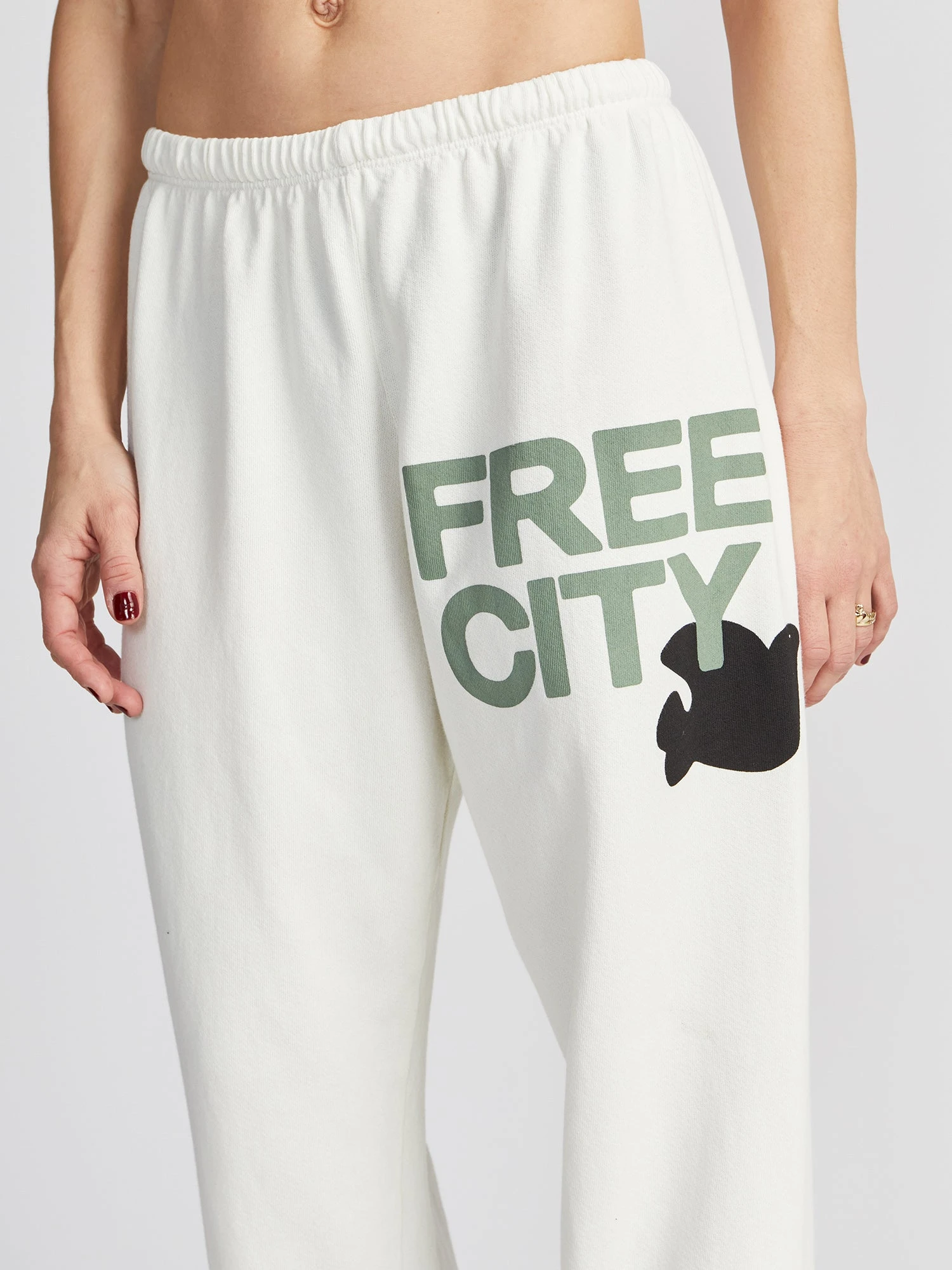 FREECITY Large Sweats 4 FREECITY Large Sweats - Image 2