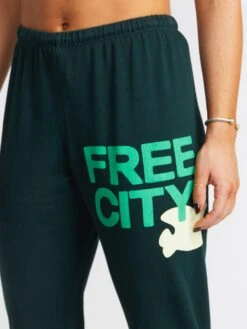 FREECITY Large Sweatpant Greenplant -Neka Clothing SWFCBSWP100GP.2